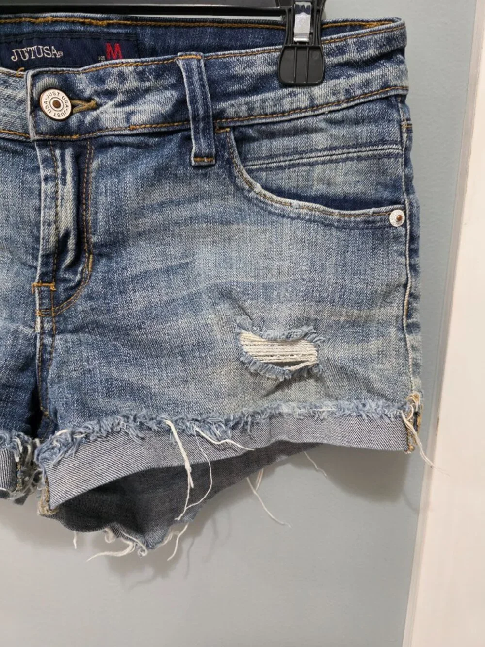 Just USA Light Wash Distressed Cutoff Jean Shorts – Size M – Raw Hem‎